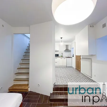 Appartamento Urbanflat 195 - Cosy Triplex In Center Of Parigi