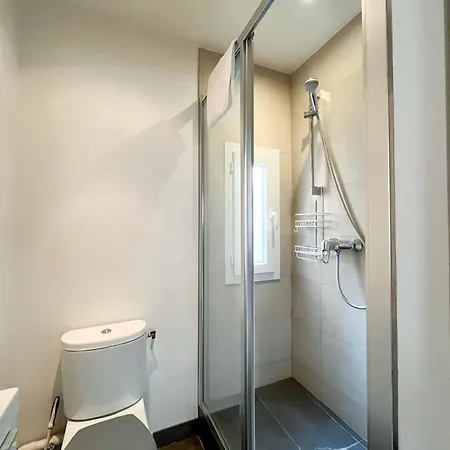Urbanflat 195 - Cosy Triplex In Center Of Appartamento