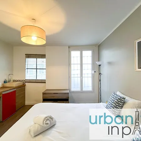 Urbanflat 195 - Cosy Triplex In Center Of Appartamento Parigi