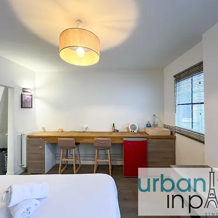 Urbanflat 195 - Cosy Triplex In Center Of Appartamento *